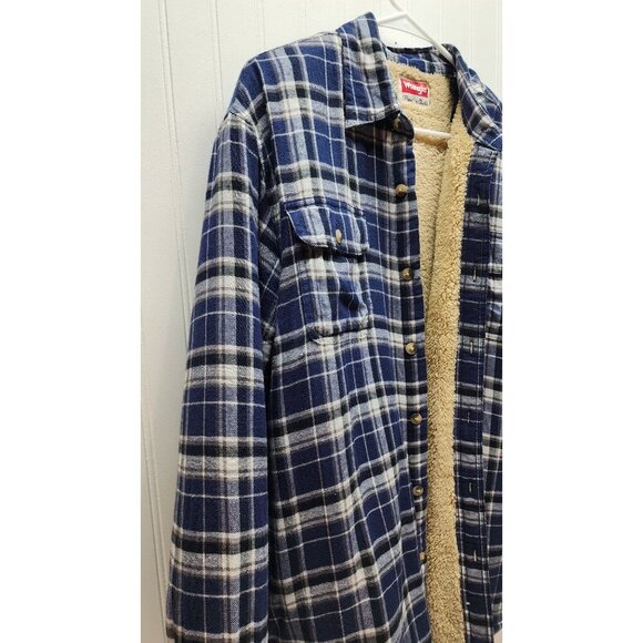 Wrangler Mens Blue Plaid Button-Up Sherpa-Lined Flannel Jacket/ Shacket - Picture 2 of 12